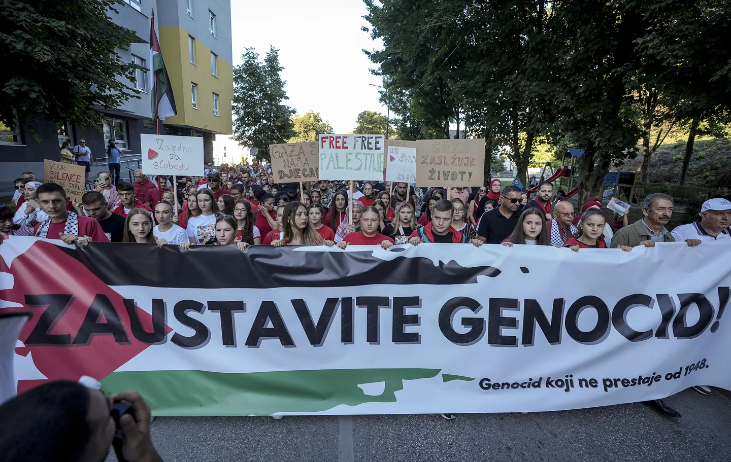 Stotine građana na skupu u blizini Sarajeva osudilo izraelske napade u Gazi
