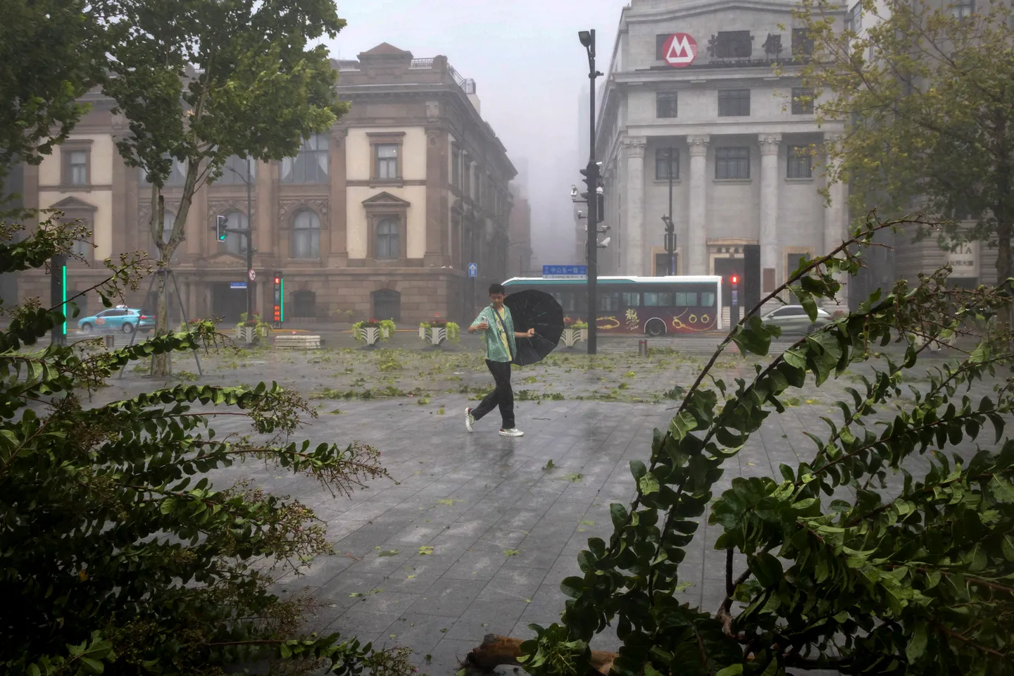 China orders schools, businesses shut as Super Typhoon Ragasa nears