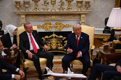 Президент Эрдоган провел телефонный разговор с президентом США