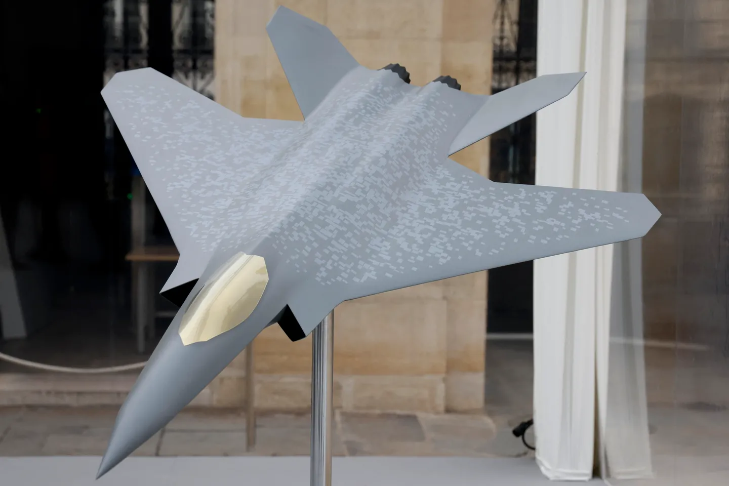Europe de la défense: le projet d’avion de chasse du futur tourne au pugilat