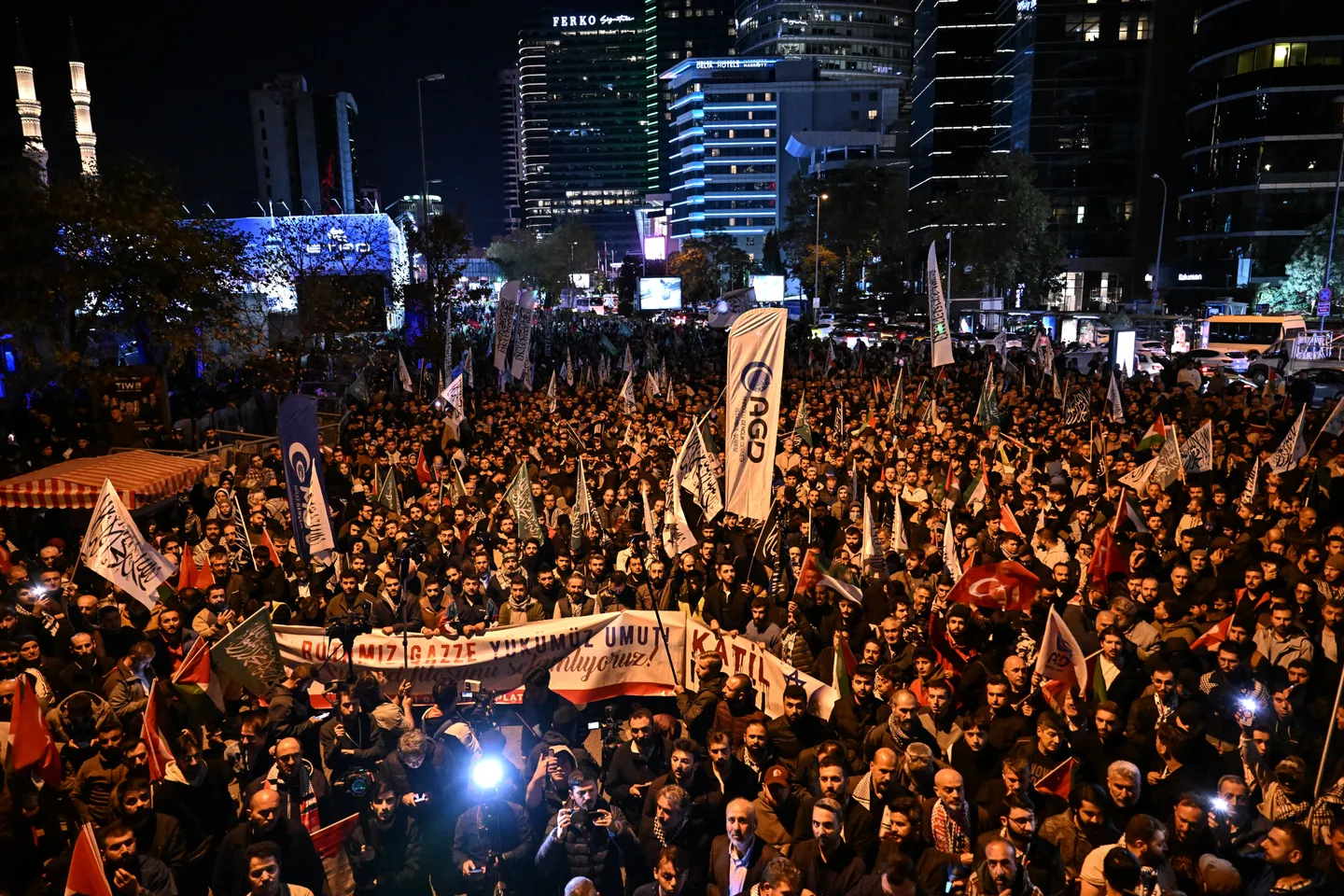 Protesta masive nëpër botë pas sulmit izraelit ndaj flotiljes së ndihmave për Gazën