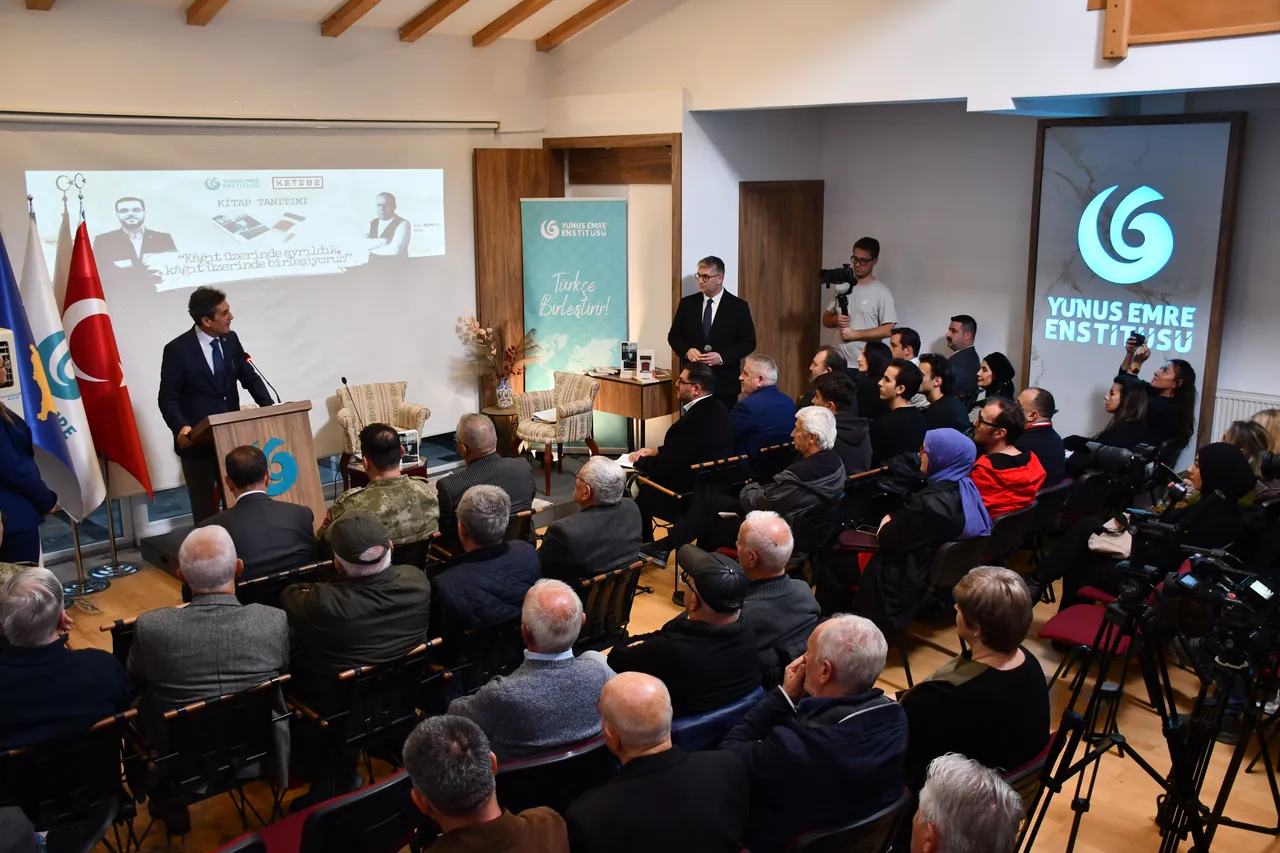 Kosovë, mbahet paneli me titull "U ndamë në letër, po bashkohemi në letër"