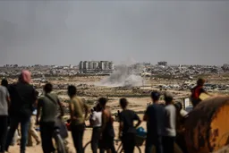 Dy vjet gjenocid: Punonjësit humanitarë në Gaza përballen me uri dhe vdekje