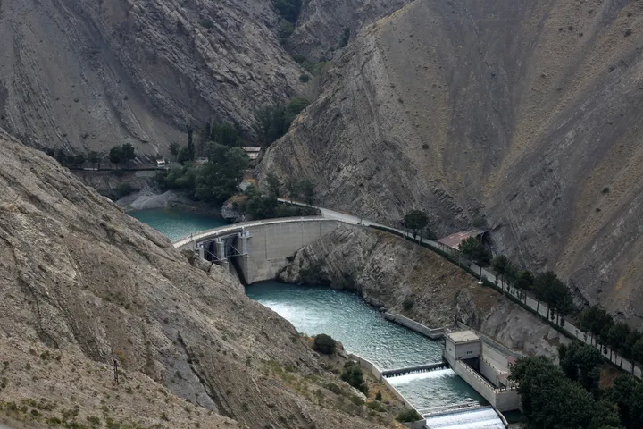 بحران آب پایتخت ایران جدی‌تر شد؛ قطع شبانه آب در تهران آغاز شد
