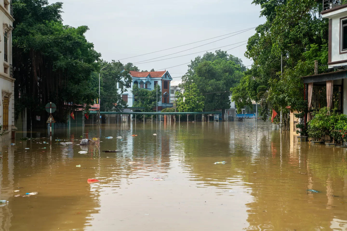 Osmero mrtvih, petero nestalih na sjeveru Vijetnama nakon udara tajfuna Matmo