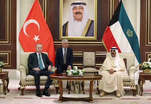 Erdogan stresses urgent need to preserve Gaza truce in talks with Kuwaiti emir