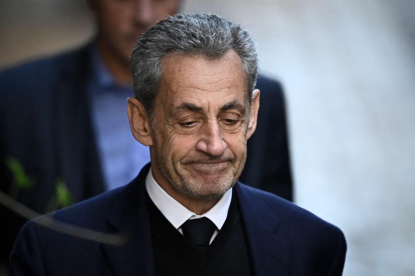 الادّعاء العامّ الفرنسي يحقق في تهديد قتل ساركوزي بعد أيام من دخوله السجن