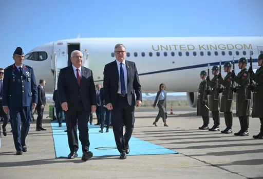 Turski ministar odbrane Guler dočekao britanskog premijera Starmera u Ankari