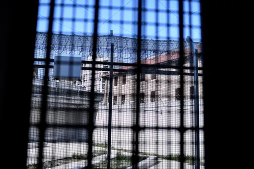 Visite à Sarkozy: des avocats portent plainte contre Darmanin