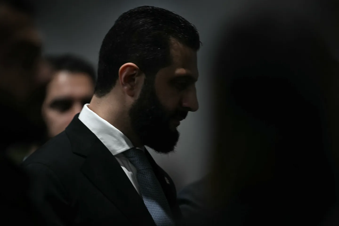 أول مشاركة لرئيس سوري منذ 30 عاماً.. الشرع يلتقي ماكرون وستارمر وشوف خلال قمة المناخ في البرازيل