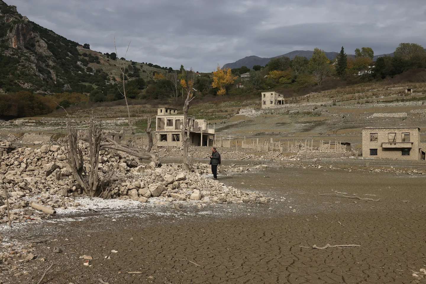 Грција се соочува со сè поголем недостиг на вода, најкритична состојбата во Атина