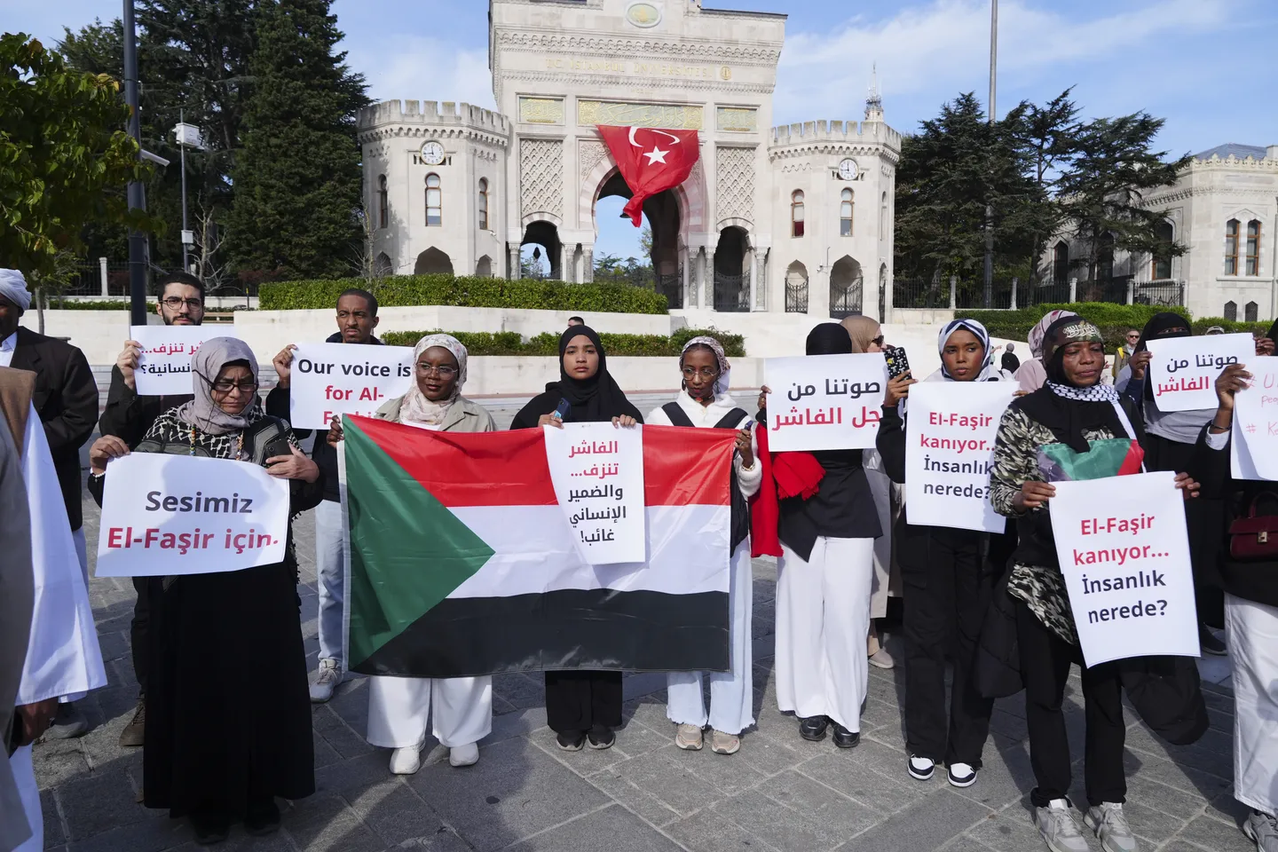 Sudanese living Türkiye urge global action to stop Sudan war