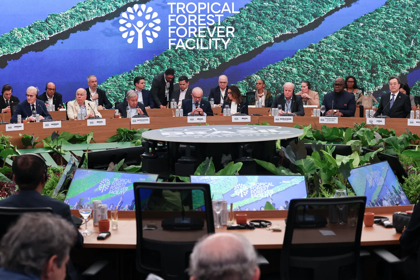 ¿Qué dejó la Cumbre de Líderes de la COP30? Lula lanza un fondo para bosques y Petro critica a Trump