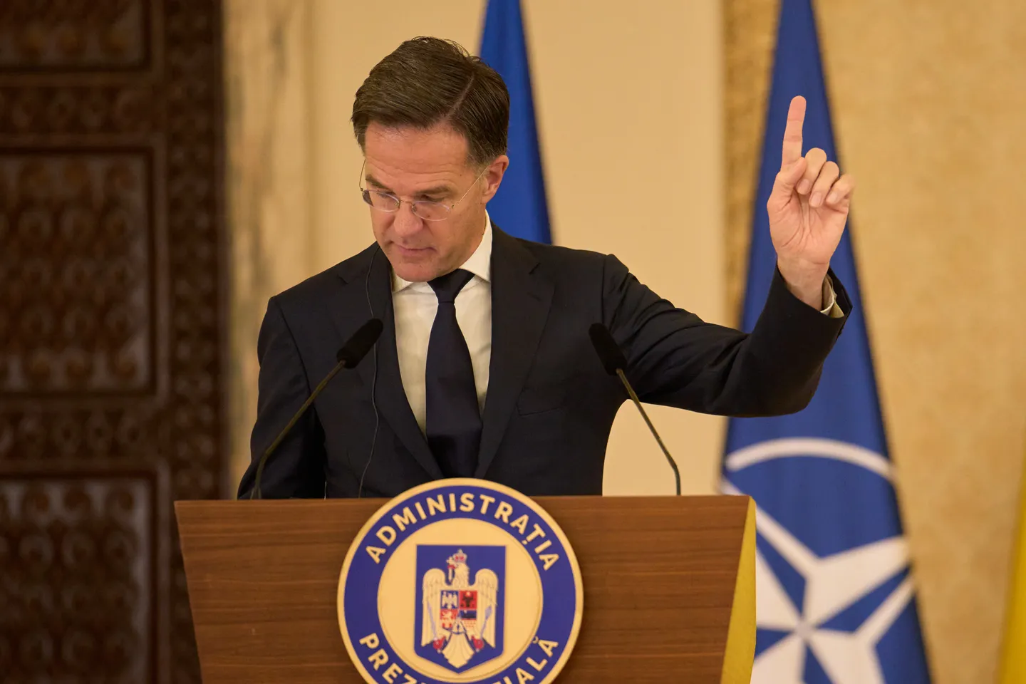 Генсек НАТО предупредил Москву о цене нападения