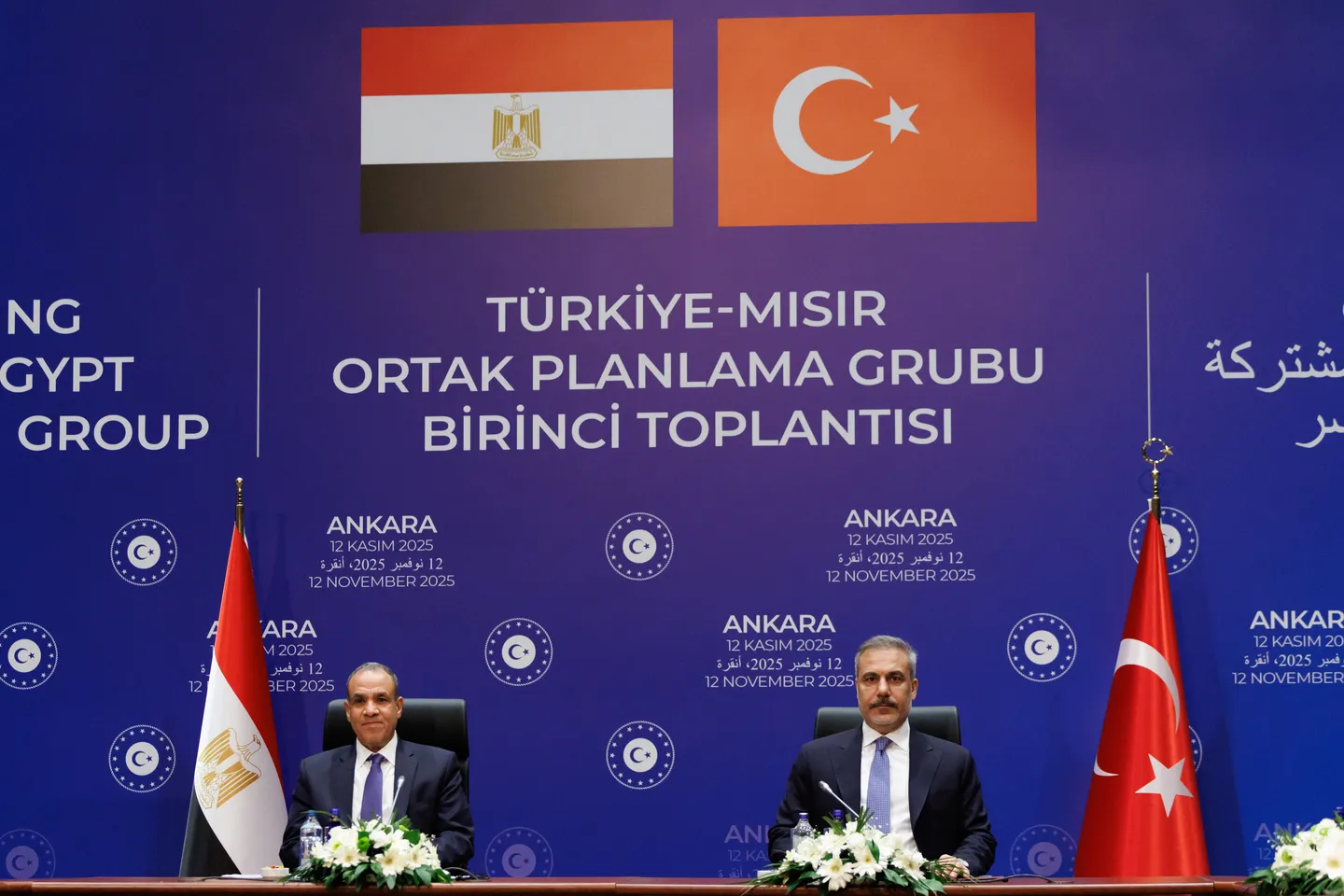 تركيا ومصر تؤكدان التزامهما وحدة السودان وتدعوان لتكثيف الجهود الإنسانية في غزة وسوريا