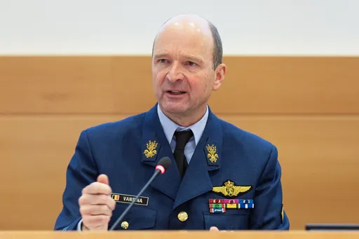 "België focus van verhoogde hybride dreiging, vredestijdprocedures volstaan niet meer"