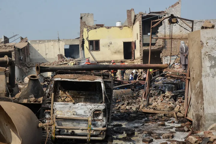 Deadly gas explosion hits Pakistan's industrial hub