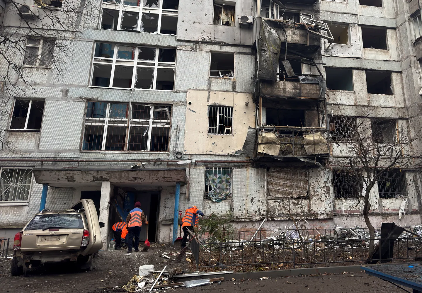 قبل محادثات سويسرا.. واشنطن تُظهر مرونة في خطة أوكرانيا لإنهاء الحرب وسط تصاعد الهجمات