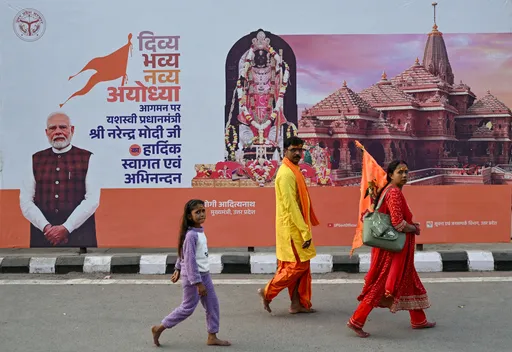 मोदी ने अयोध्या में नवनिर्मित राम मंदिर पर भगवा धर्म ध्वज फहराया