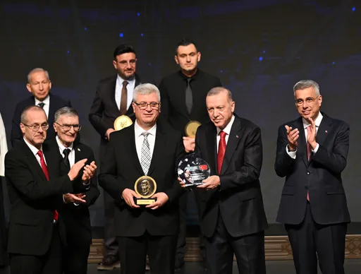 Erdogan reçoit le Prix Europe de l'OMS pour l'action humanitaire d'Ankara en faveur des Palestiniens