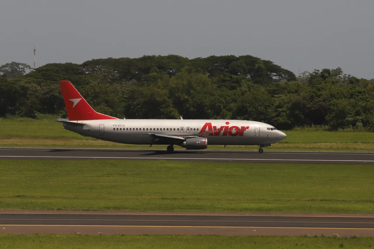 Venezuela bans airlines that suspended operations following US security warning