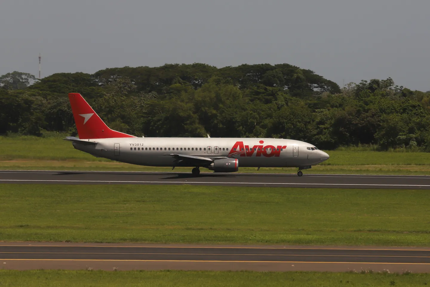 Venezuela proíbe companhias aéreas que suspenderam operações após alerta de segurança dos EUA