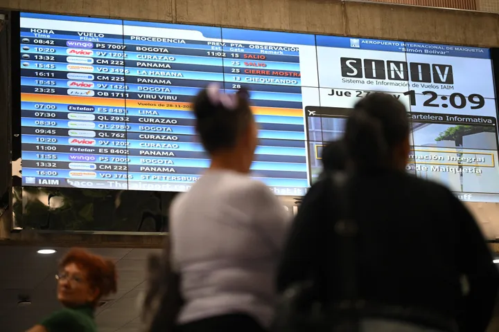 Venezuela condemns US 'double standard' as migrant flight lands amid airline suspensions