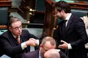 Brusselse formatie in diepe crisis: Van den Brandt neemt initiatief te midden van dreigende 'shutdow