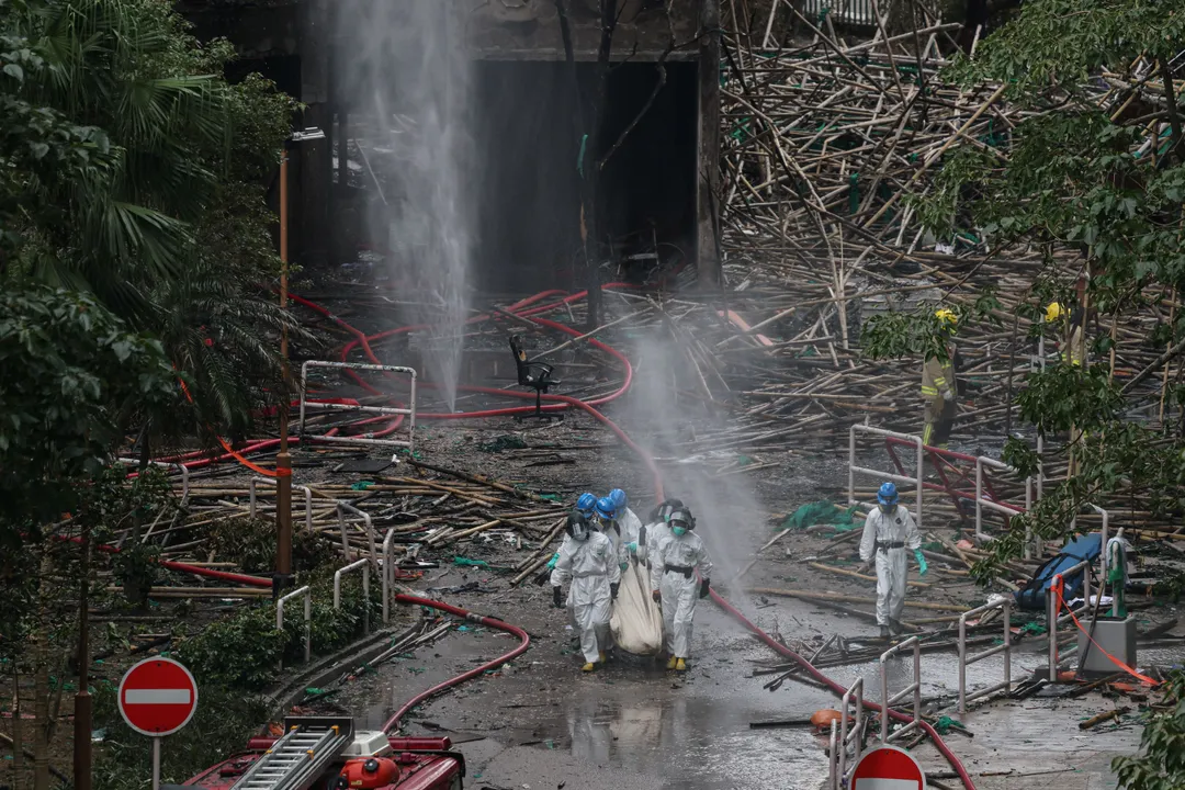 ارتفاع عدد قتلى حريق المجمع السكني بهونغ كونغ إلى 146 وغضب شعبي متصاعد وسط تحذير من الاضطرابات