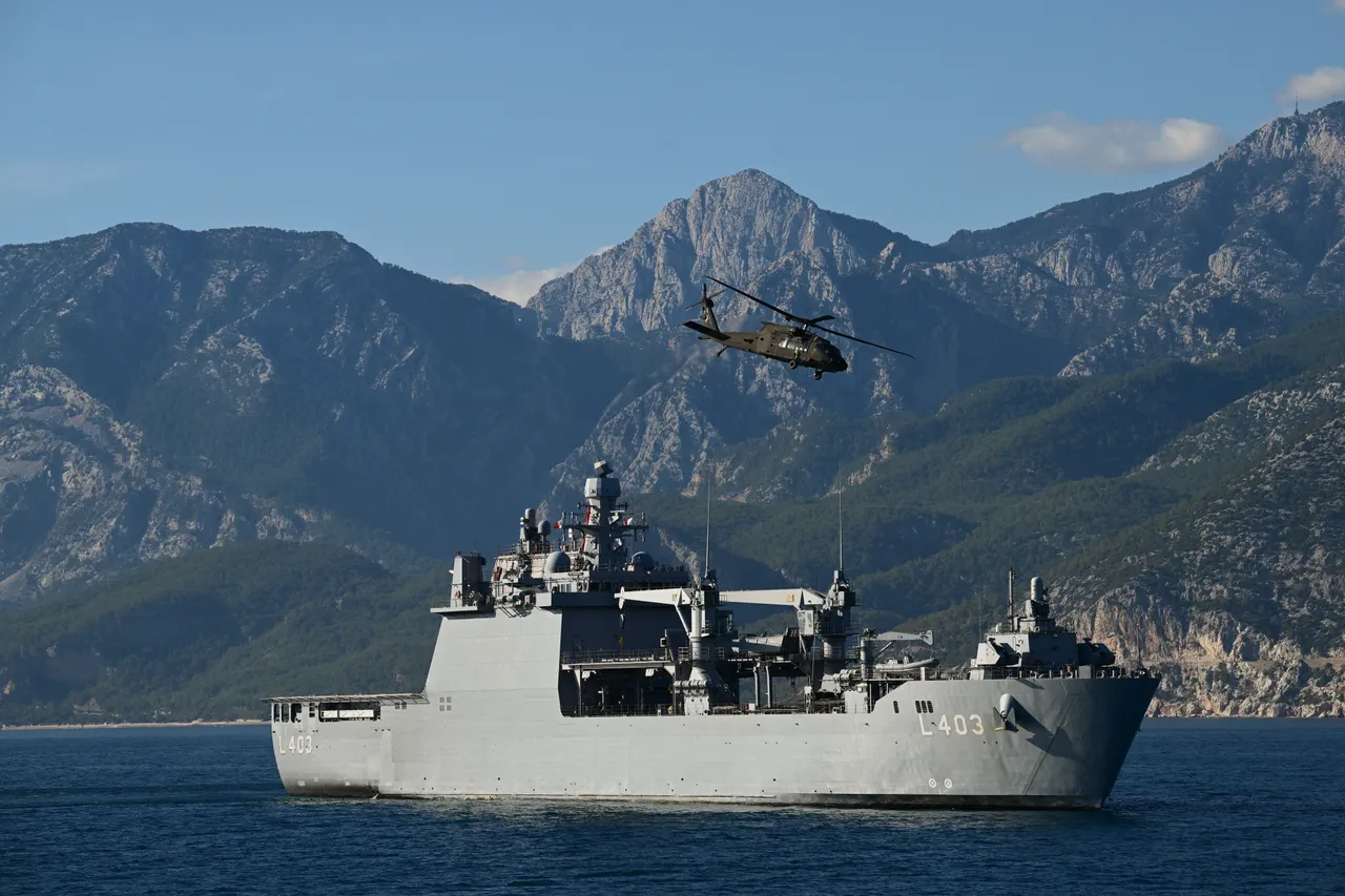 La marine turque mène des vols d'entraînement à la recherche et au sauvetage au Sénégal