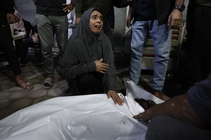 Israeli army kills Palestinian man in Gaza despite ceasefire