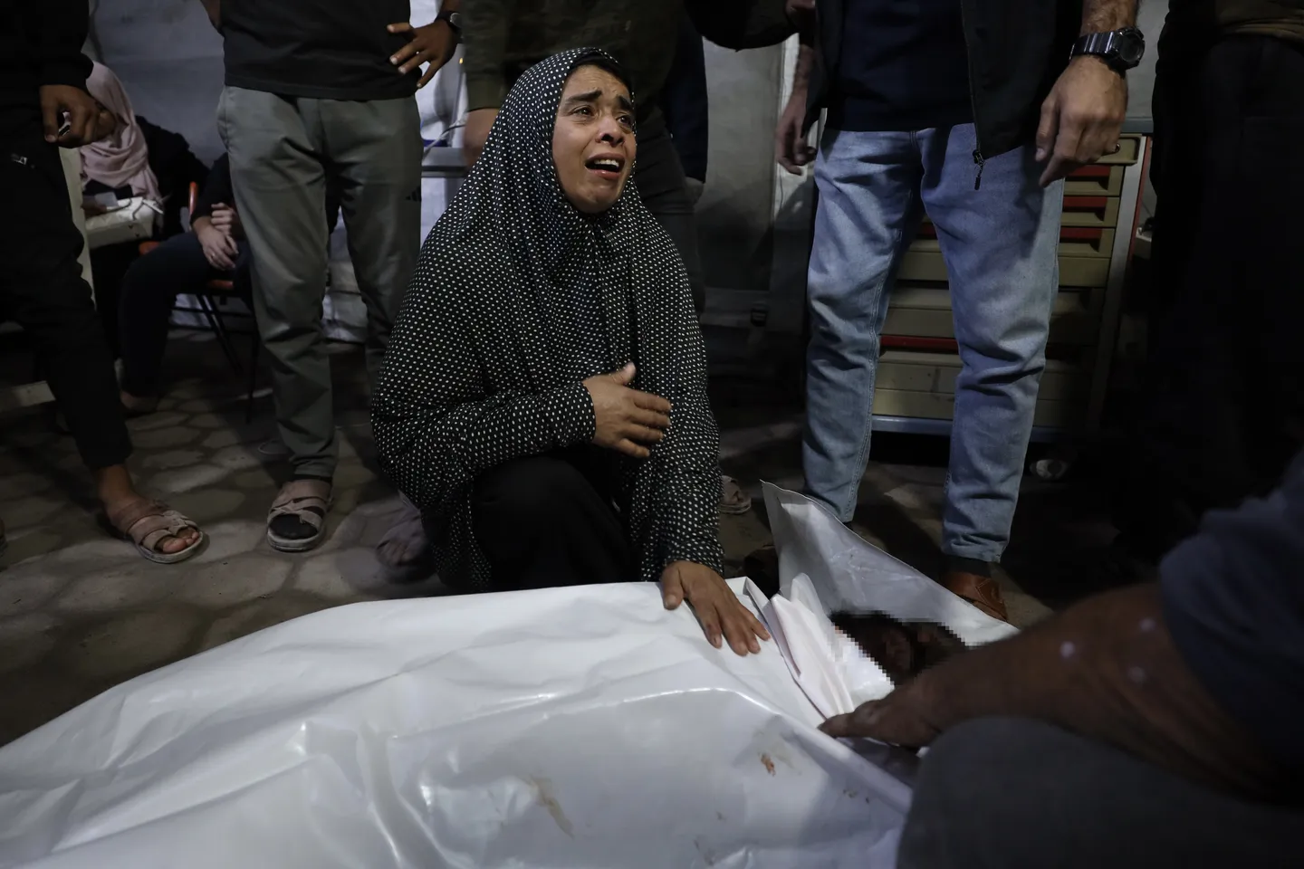 Israeli army kills Palestinian man in Gaza despite ceasefire