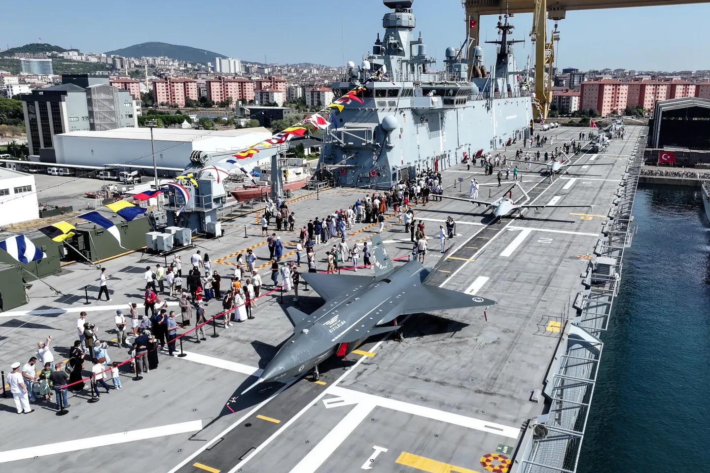 ترکیہ کی دفاعی و ہوائی صنعت کی برآمدات 11 ماہ میں 7.4 بلین ڈالر تک پہنچ گئیں