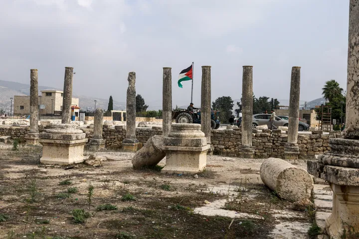 Israeli forces confiscate five historical artefacts in the occupied West Bank
