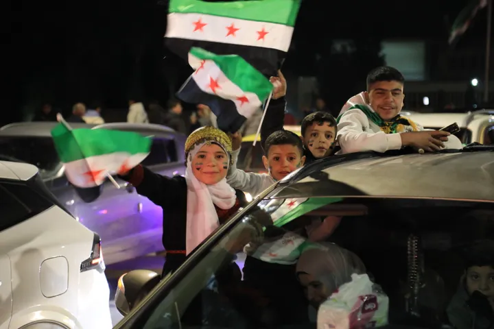 PKK/YPG terror group halts celebrations marking Assad regime's fall in Syria