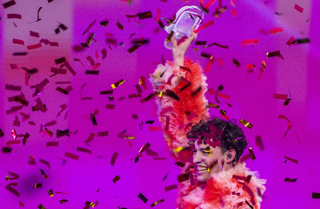 Songfestival-winnaar Nemo stuurt trofee terug naar EBU uit protest tegen deelname Israël