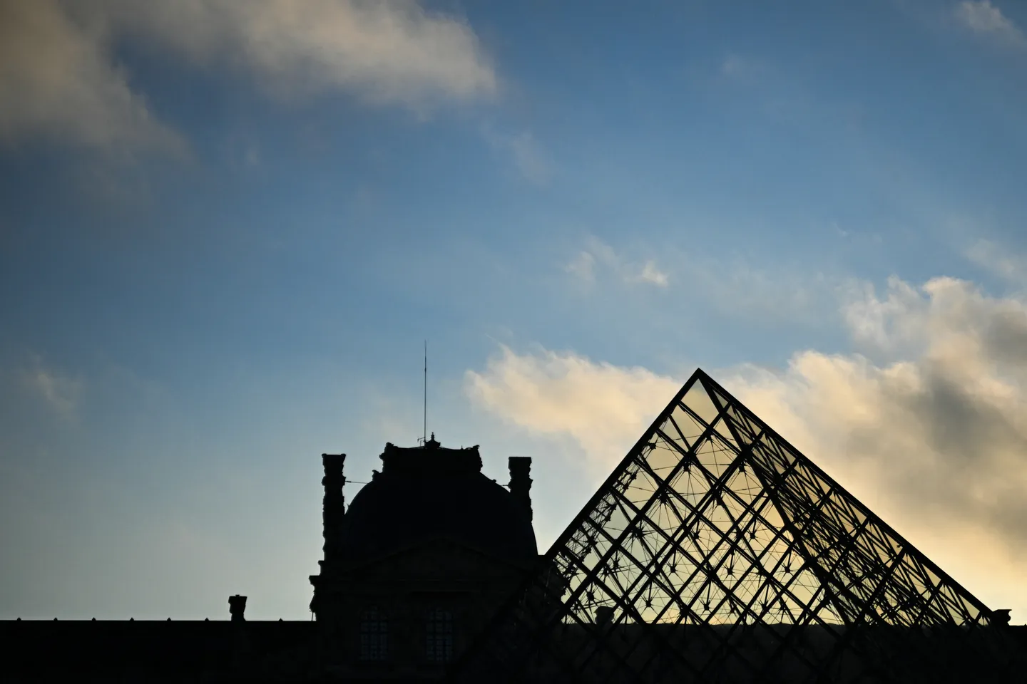 France : le personnel du Louvre en grève ce lundi, le musée fermé