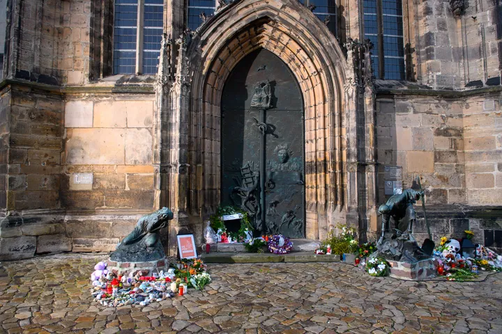 Ein Jahr nach Anschlag: Merz kommt zu Gedenken in Magdeburg