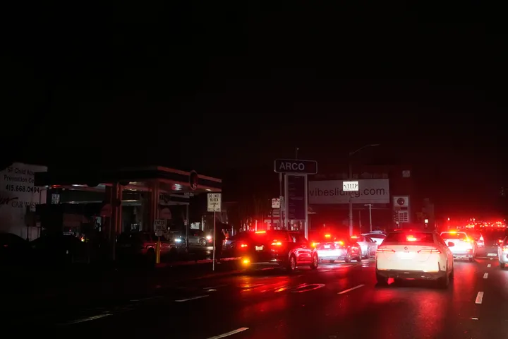 San Francisco in darkness as massive blackout cripples the city