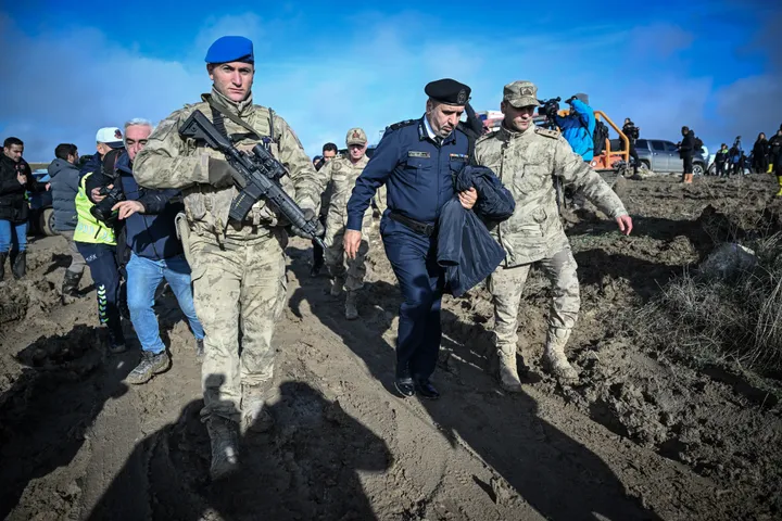 Libyan delegation visits site of army chief's plane crash in Türkiye