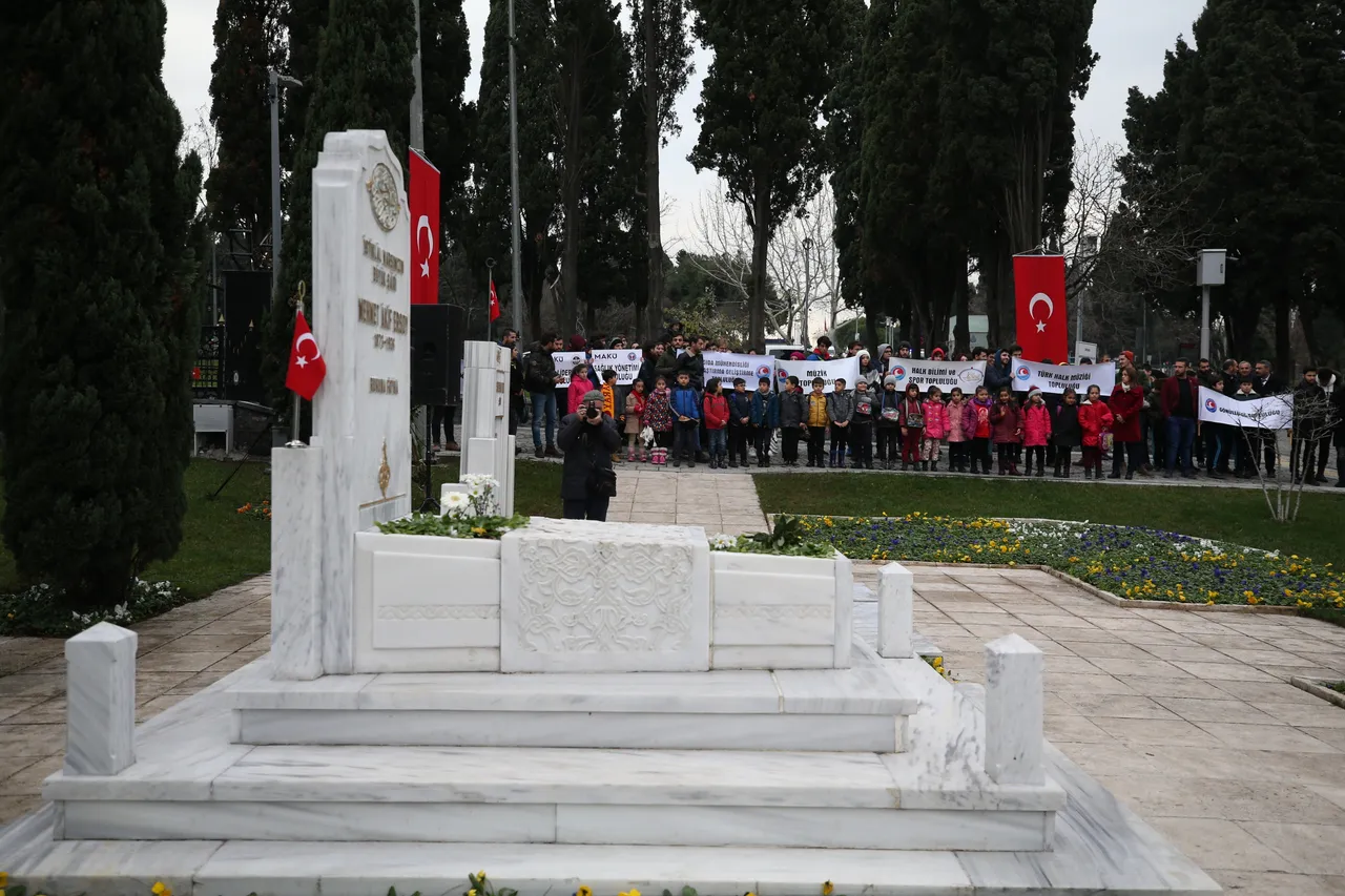 Erdogan pays tribute to Turkish national poet Mehmet Akif Ersoy