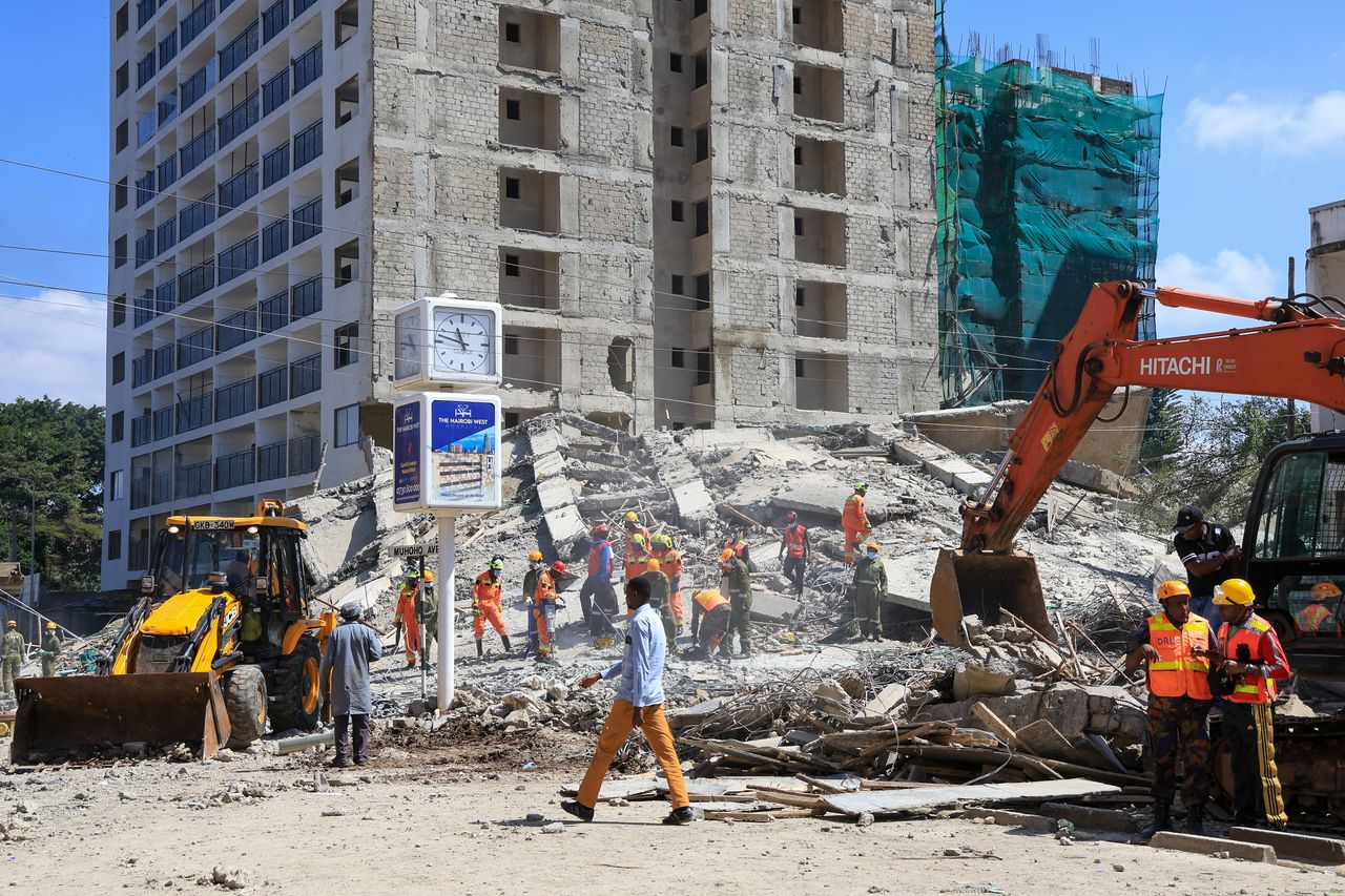 Rush to rescue trapped victims after tall building under construction ...