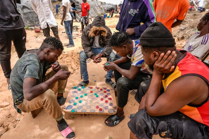 Tunisie: libération de travailleurs humanitaires incarcérés pour aide aux migrants