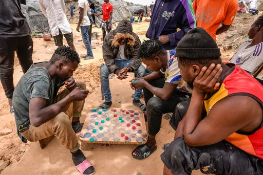 Tunisie: libération de travailleurs humanitaires incarcérés pour aide aux migrants