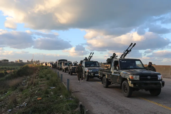 Syrian army sends reinforcements to eastern Aleppo amid tensions with YPG terror group