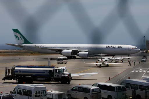 Небо над Ираном вновь открыли