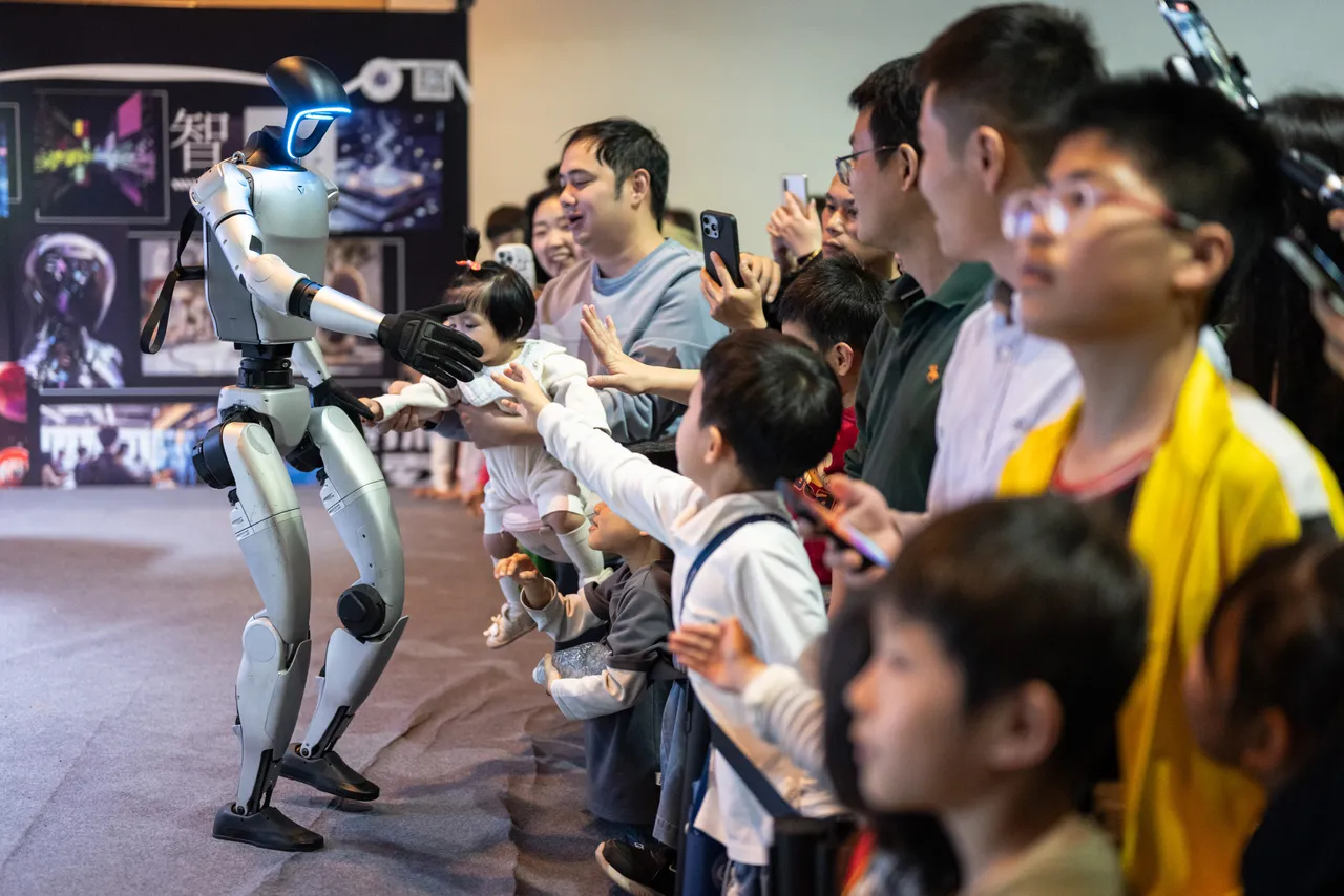 סין מורה לחברות מקומיות להפסיק שימוש בתוכנות סייבר אמריקאיות וישראליות