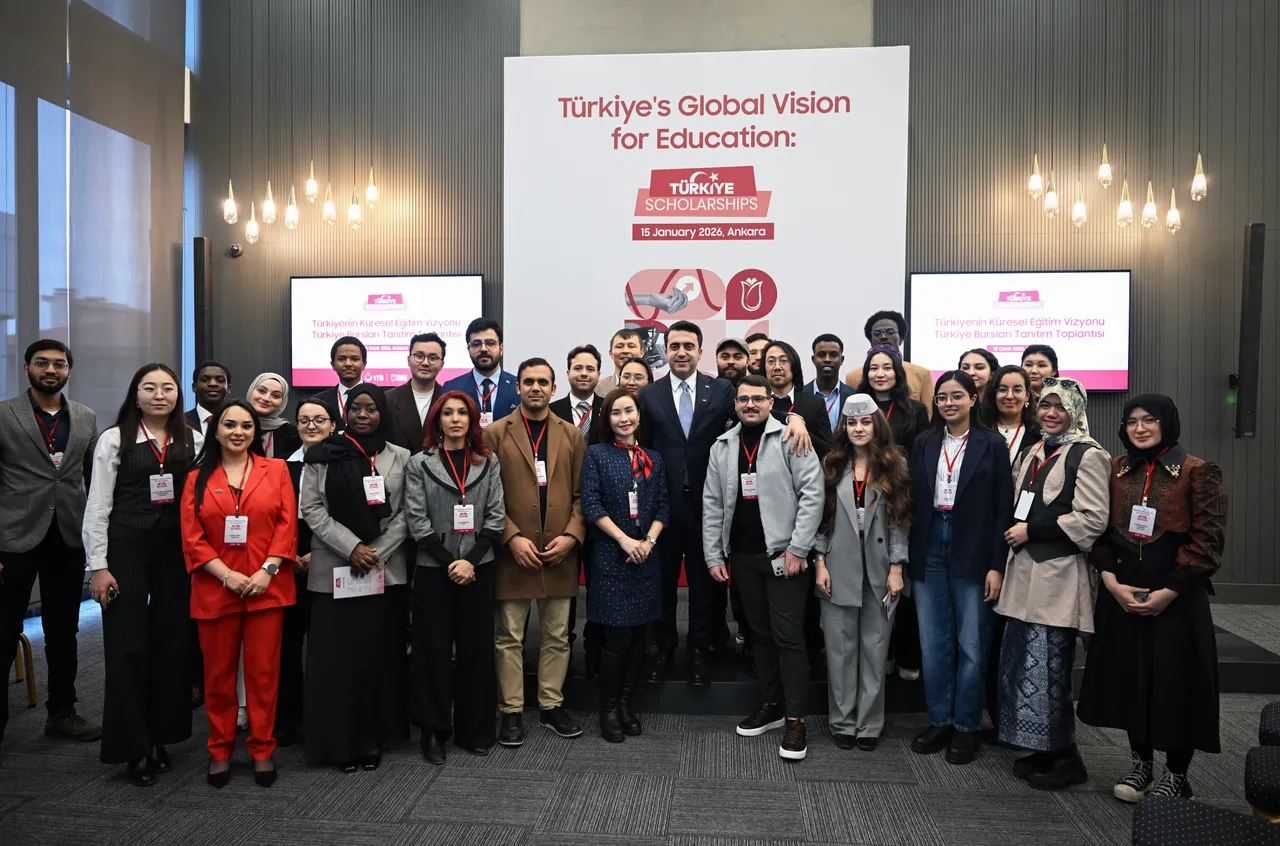 Mbahet në Ankara takimi promovues i "Bursave të Türkiyes"
