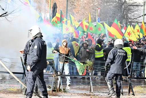 Protesta të dhunshme shpërthejnë në Belgjikë nga mbështetësit e grupit terrorist YPG/SDF