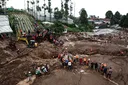 Korban tewas longsor Bandung Barat naik jadi 25 orang, puluhan masih dicari